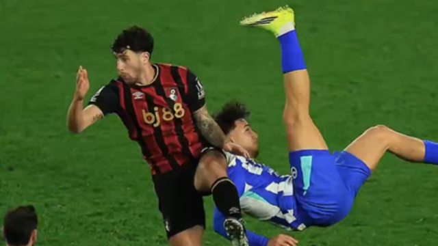 Ο Μπάμπης Κωστούλας, ο… Μπατιστούτα και το νέο ψευδώνυμο του Έλληνα φορ