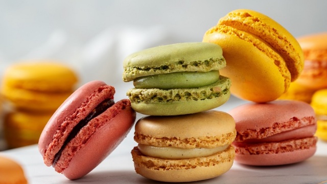 Γιατί τα macaron θεωρούνται τόσο δύσκολα – Kαι πώς μπορούμε να τα πετύχουμε στο σπίτι