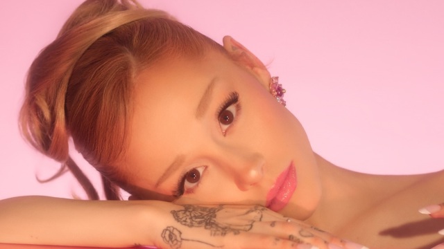 Μακιγιάζ για λιπαρές επιδερμίδες: Όλα τα tips σύμφωνα με μία make-up expert
