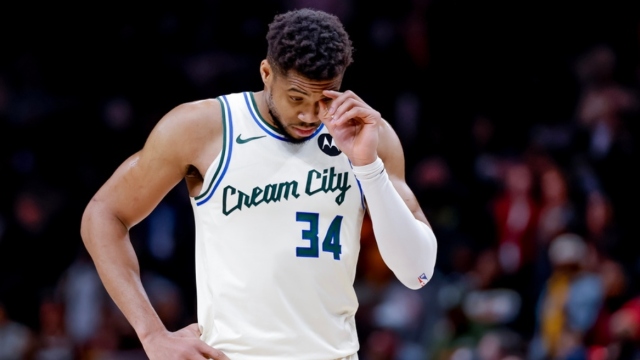 Γιάννης Αντετοκούνμπο: «Θέλω να μείνω για πάντα στο Μιλγουόκι, αλλά...»
