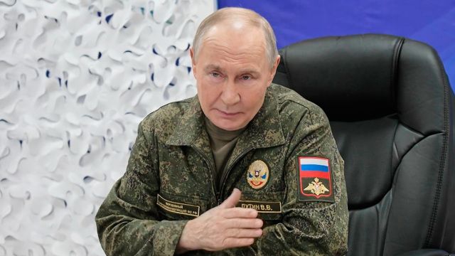 Δέσμευση Πούτιν για ενίσχυση στρατού και πυρηνικών δυνάμεων εν μέσω πολέμου στην Ουκρανία 