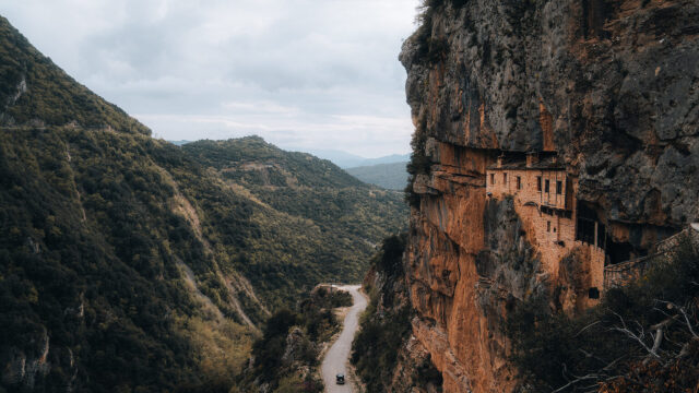 Χειμερινή απόδραση στα Τζουμέρκα: Πλήρης ταξιδιωτικός οδηγός σε έναν τόπο αδάμαστης ομορφιάς 