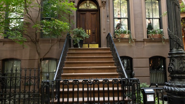 Η αισθητική του σπιτιού της Carrie Bradshaw όπως την είδαμε στην τρίτη σεζόν του «And Just Like That»
