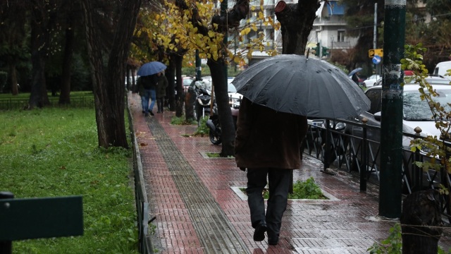 Τι καιρό θα κάνει την Τσικνοπέμπτη: Η αλλαγή σκηνικού στην Αττική, τι δείχνουν προγνώσεις και χάρτες