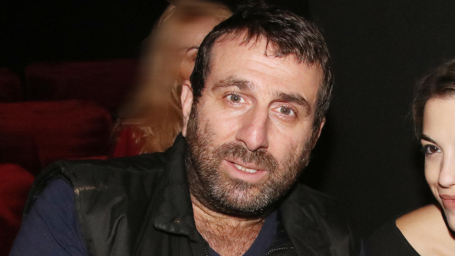 Ηλίας Βαλάσης: Αν βγω γυμνός στον δρόμο δεν θα ενοχληθεί κανείς, αλλά θα ενοχληθεί αν κάνω τον σταυρό μου