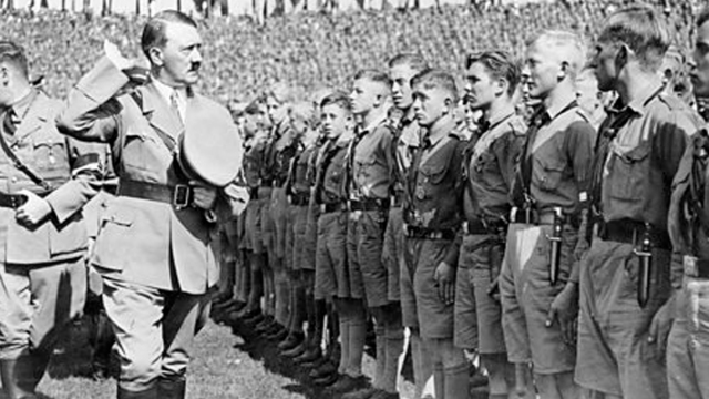 Πώς η χιτλερική νεολαία στρατολογούσε παιδιά που ως την εφηβεία τους είχαν εξελιχθεί σε στυγερούς εγκληματίες 