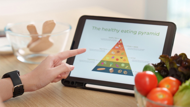 Η «νέα πυραμίδα» διατροφής: Τι αλλάζει πραγματικά;