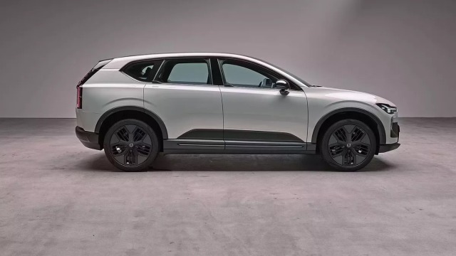 Τα ηλεκτρικά θα γίνουν πιο φθηνά από τα συμβατικά - Πότε θα συμβεί στην Ελλάδα;
