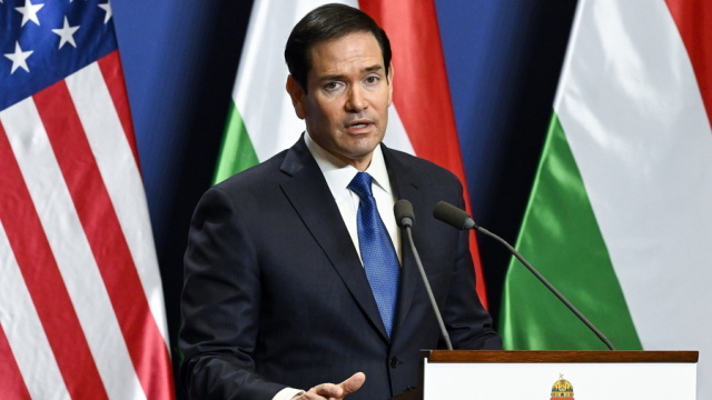Ο Ρούμπιο αποθέωσε τον Όρμπαν και έστειλε σήμα για τις αυριανές συζητήσεις με Ιράν: «Δύσκολη η συμφωνία» 