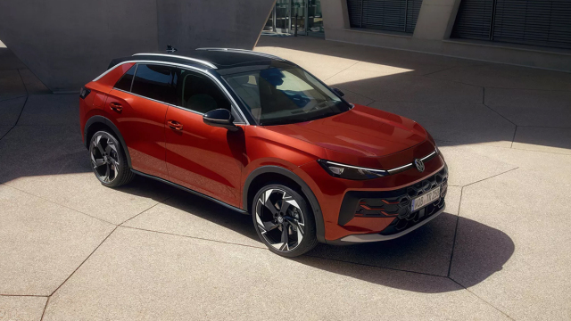 Νέα άφιξη: Το νέο T-Roc είναι έπος!
Το νέο SUV που προσφέρει κορυφαία τεχνολογία, μηχανολογική και οδηγική απόλαυση