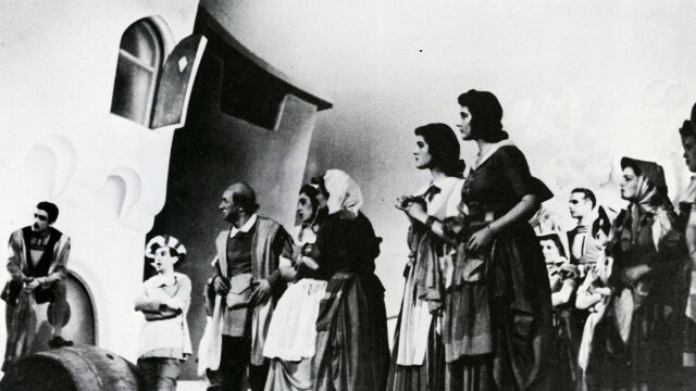 Ζωή Βλαχοπούλου: Η «αθέατη» σοπράνο που έζησε στη σκιά της Κάλλας, υπήρξε η πρώτη «Μανόν» της Εθνικής Λυρικής Σκηνής επί Κατοχής