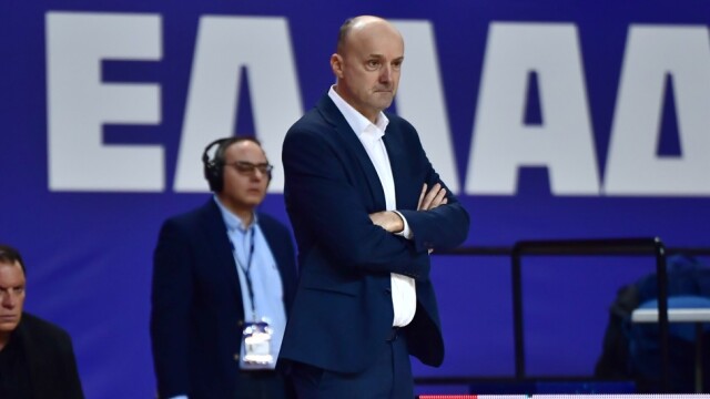 Ζντοβτς: «Με "σκοτώνει"  να βλέπω τους παίκτες μου με κατεβασμένα κεφάλια», βίντεο