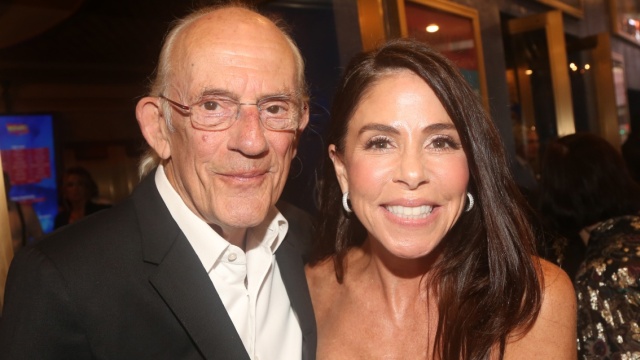 Η ρομαντική ανάρτηση του Κρίστοφερ Λόιντ για τη σύζυγό του προκάλεσε αντιδράσεις για τη διαφορά ηλικίας