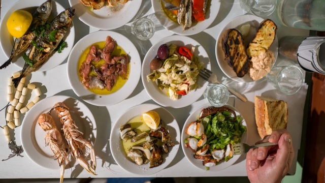 Σαρακοστιανά θαλασσινά: 20 συνταγές για ουζομεζέδες και κυρίως πιάτα