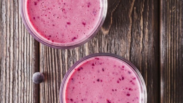 Πώς θα φτιάξετε το «πιο υγιεινό smoothie του κόσμου» στο σπίτι σας
