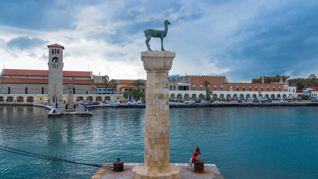Πώς αποκαλύφθηκε το κύκλωμα ναρκωτικών στη Ρόδο: Ο στρατιωτικός με αδυναμία στη ρουλέτα και η έρευνα για τοκογλύφους αστυνομικούς