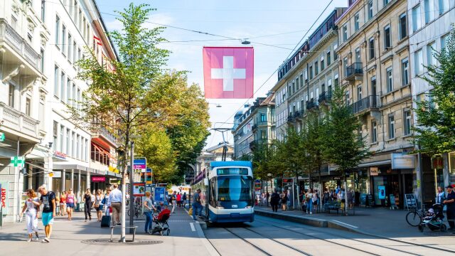 Πρώτη φορά στην Ελβετία