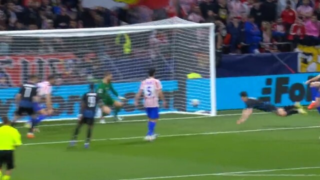 Βίντεο: Η εκπληκτική ενέργεια του Τζόλη και η απίστευτη επέμβαση του Όμπλακ