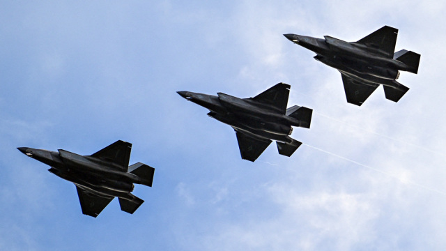  Washington Post: Ο Τραμπ σφίγγει τον κλοιό γύρω από το Ιράν, οι ΗΠΑ έστειλαν πάνω από 150 μαχητικά σε Ευρώπη και Μέση Ανατολή