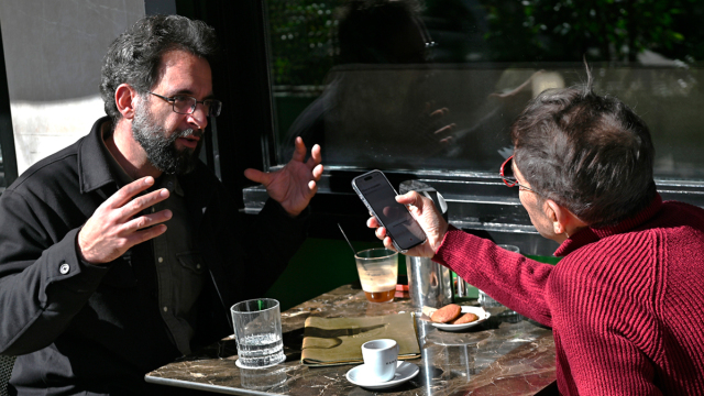 Ιάσονας Χανδρινός στον Δανίκα: «Η γερμανική προπαγάνδα τα βάφτιζε όλα κομμουνισμό για να προκαλέσει τον Εμφύλιο»