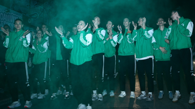 Αποθέωση για τα κορίτσια του Παναθηναϊκού που προκρίθηκαν στους τελικούς του Challenge Cup του βόλεϊ, βίντεο και φωτογραφίες