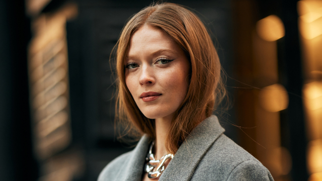 Πώς θα διατηρηθεί έντονο το χρώμα στα βαμμένα μαλλιά για περισσότερο καιρό
