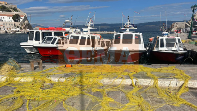 Αναστάτωση στα γυρίσματα της ταινίας με τον Μπραντ Πιτ στην Ύδρα από θαλάσσια ταξί στο λιμάνι: «Μας είπαν τελευταία στιγμή να φύγουμε, δεν θα το κάνουμε»