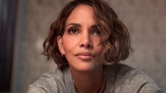 Χάλι Μπέρι: Αυτό είναι το ένα πράγμα που δεν κάνει πια στην κρεβατοκάμαρα με τον αρραβωνιαστικό της (βίντεο)