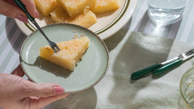 Ψητός χαλβάς με λεμόνι και ινδοκάρυδο