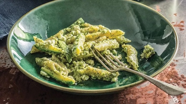 Η συνταγή της ημέρας: Πέννες με κολοκυθάκια, πέστο άνηθου και φέτα. Το μενού της εβδομάδας (2/3-8/3)
