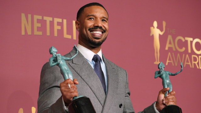 Συγκινημένος ο Μάικλ Μπι Τζόρνταν για το βραβείο του στα Actor Awards για το «Sinners»: Νιώθω την αγάπη και θέλω να πω ευχαριστώ