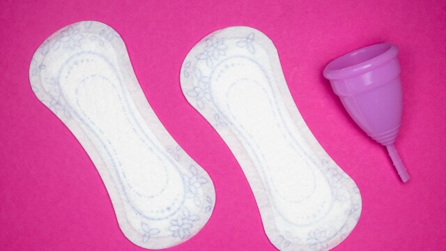 Δωρεάν προϊόντα περιόδου σε κορίτσια Δημοτικού και Γυμνασίου