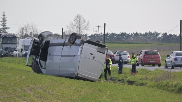 Νεκρός 95χρονος σε τροχαίο στη Λάρισα, συγκρούστηκε με δύο ΙΧ