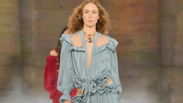 Το νέο μποέμ πνεύμα της Chloé για τη σεζόν Fall/Winter 2026
