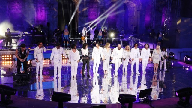 Όταν ο Alice Cooper και η Bonnie Tyler τραγούδησαν στο Ηρώδειο για την επιστροφή των Γλυπτών του Παρθενώνα