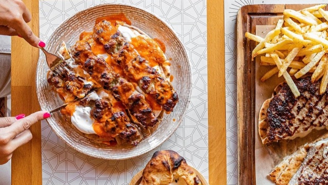 Vosporos: Για υπερμεγέθη πεϊνιρλί, πικάντικη μουχαμάρα και αφράτα κεμπάπ στο Μικρολίμανο