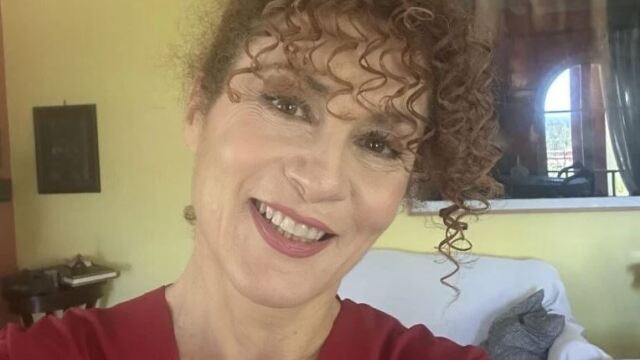 Μια Ελληνίδα στο Marie Claire, για την εμπειρία εγκλωβισμού της στο Αμπού Ντάμπι – «Μας είπαν να απομακρυνθούμε από τζαμαρίες»
