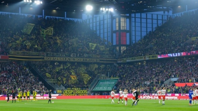 Κολωνία: Έρευνα της DFB για τον εκφωνητή του γηπέδου που τα... «έχωσε» στον διαιτητή από τα μεγάφωνα!
