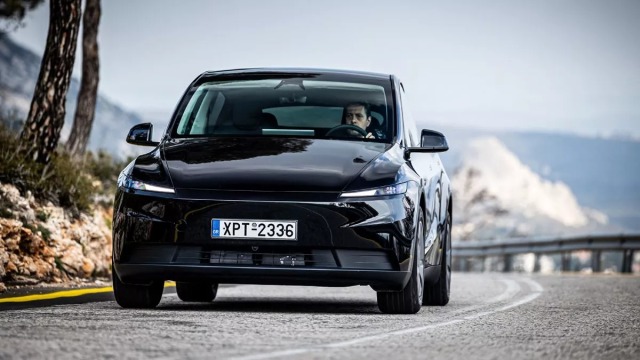 Δοκιμάζουμε το Tesla Model Y RWD - Πόσο κοστίζει στην Ελλάδα;
