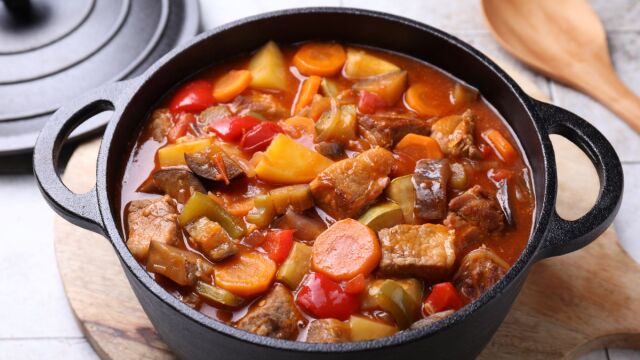 Βγήκε πολύ αλμυρό το φαγητό; Δείτε πώς θα το «σώσετε»
