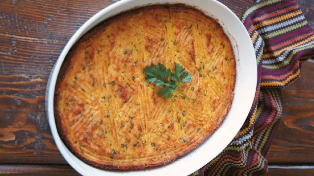 Πατατόπιτα: 10 εύκολες συνταγές για μεσημεριανό, σνακ και βραδινό