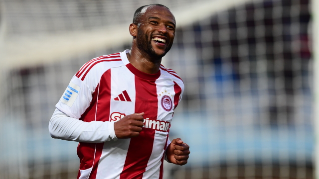 ΟΦΗ - Ολυμπιακός 0-3: «Κέρασε» τρεις βαθμούς για το νέο συμβόλαιο ο Ελ Κααμπί, δείτε τα γκολ 