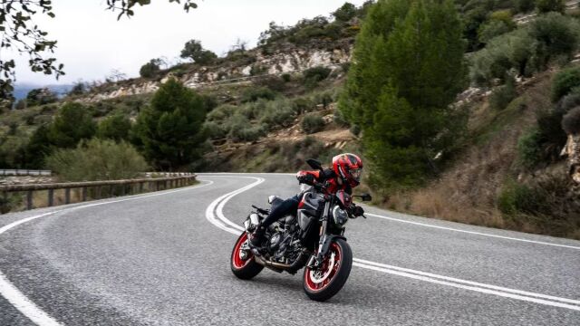 Άνοιξη και μοτοσικλέτα: 5+1 σημεία που πρέπει να προσέξουμε