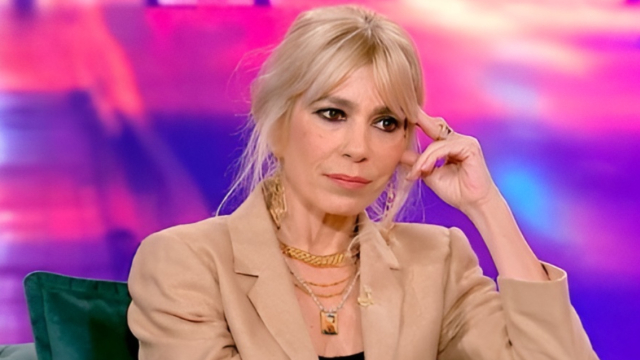 Μυρτώ Αλικάκη: Δεν μπορώ να ερωτευτώ κάποιον αν δεν έχει αυτή τη μαύρη τρύπα
