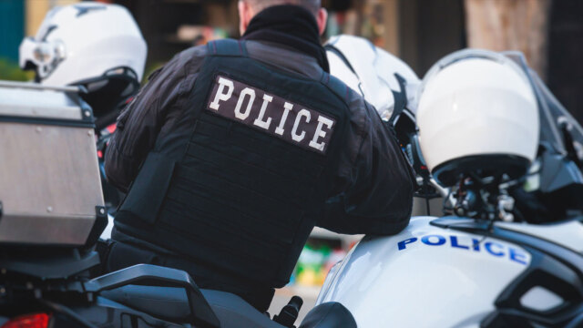 Εξιχνιάστηκε ληστεία με λεία 200.000 ευρώ στο Κολωνάκι, συνελήφθη 54χρονη