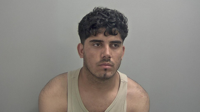 Αφγανός μετανάστης βίασε 12χρονο κορίτσι στη Βρετανία, της επιτέθηκε την ώρα που έπαιζε στις κούνιες 