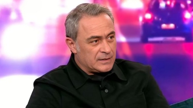 Θανάσης Κουρλαμπάς: Ζορίστηκα πολύ ως παιδί, είχαμε ασθένειες στο σπίτι, έχασα τον πατέρα μου νωρίς
