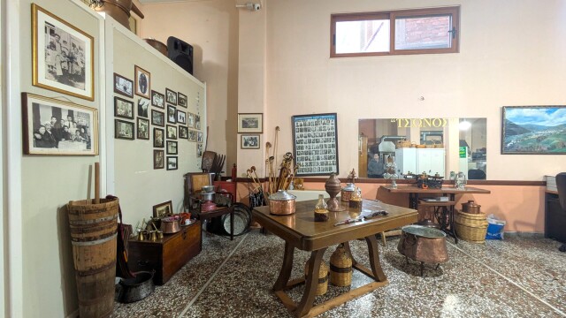 
Άγιος Γεώργιος Τυμφρηστού: Το χωριό της Φθιώτιδας με τα πιο φημισμένα λουκάνικα της Ελλάδας