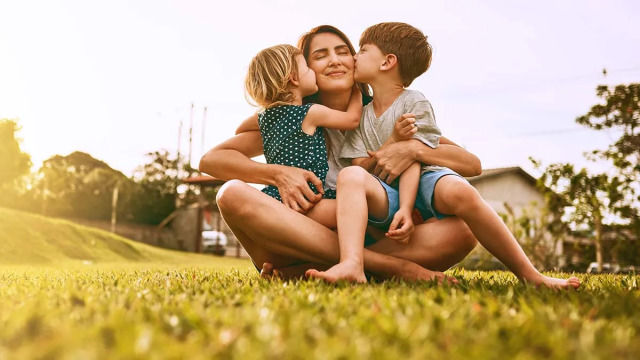 Από το πρώτο στο δεύτερο παιδί – Πώς αλλάζει τον εγκέφαλο η δεύτερη εγκυμοσύνη
