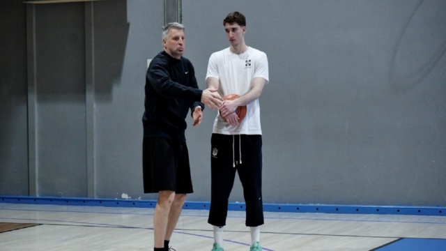 Αβδάλας x Παπαλουκάς: Όταν το μέλλον του ελληνικού μπάσκετ συναντά έναν θρύλο της EuroLeague